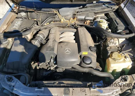 2000 Mercedes-Benz E 320 z USA, uszkodzony, nr VIN WDBJF65J0YA993897